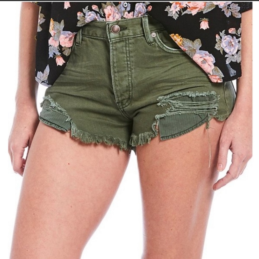 WOMEN'S FREE PEOPLE SHORT COLOR GREEN